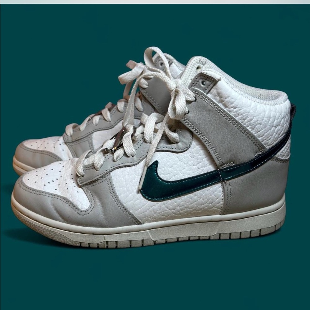 Nike High-Top Sneakers in White and Gray with Dark Green Swoosh